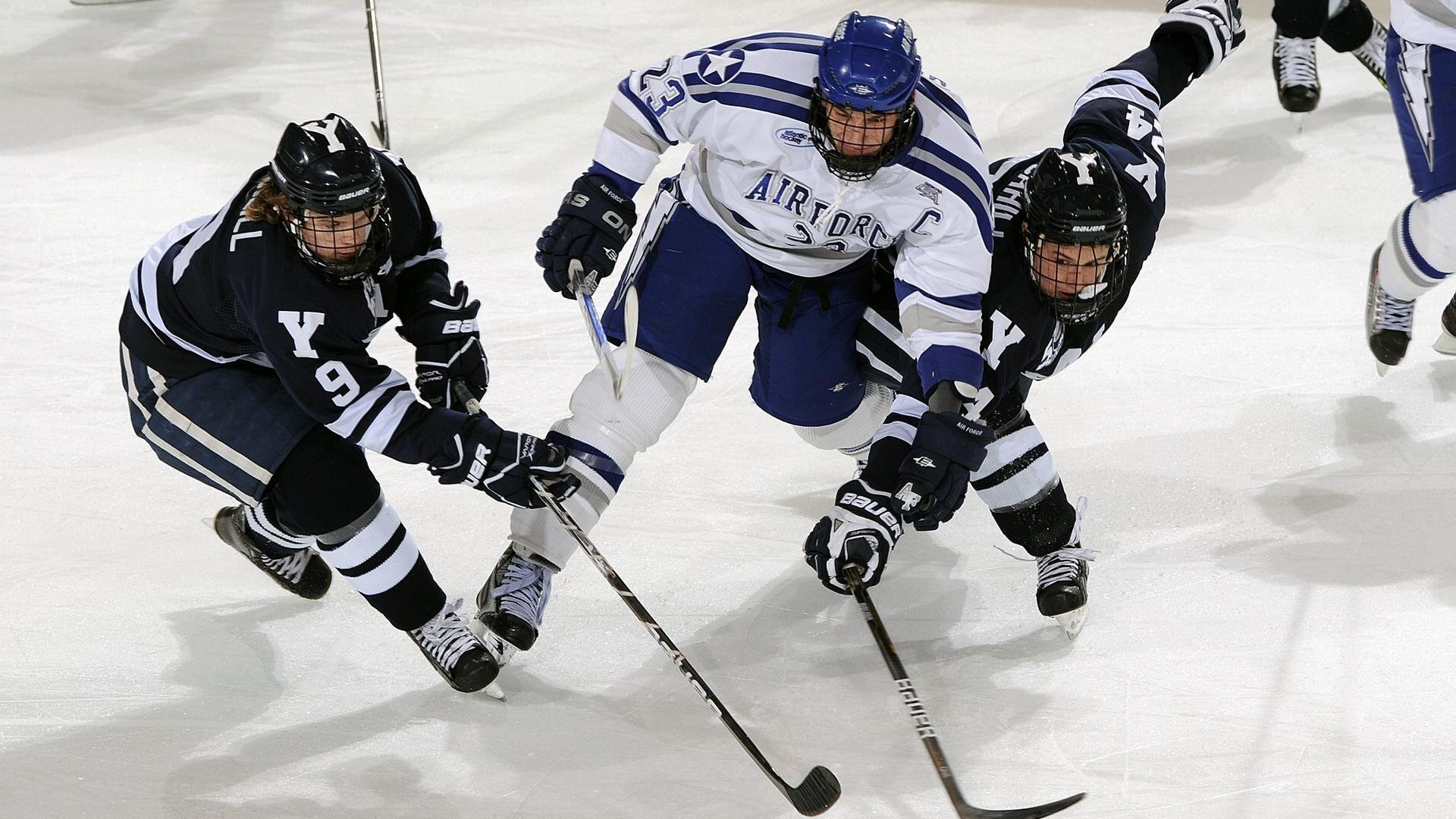 世界青少年冰雪运动挑战赛在哈尔滨火热进行，全国青少年冰雪运动特色学校